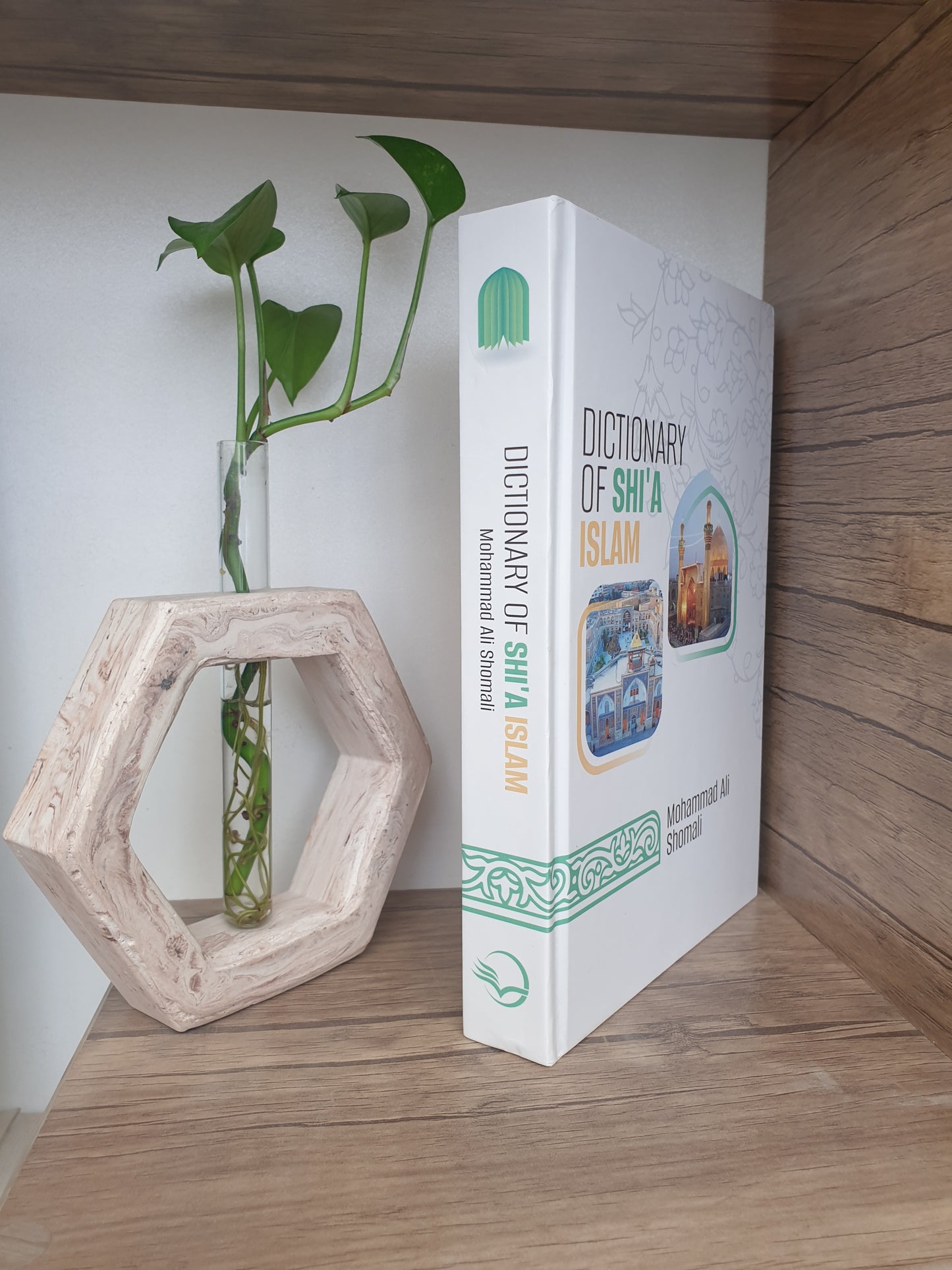 Dictionary of Shi'a Islam (Hardback)